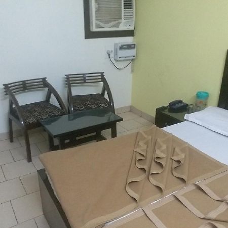 斯里拉马豪华酒店 新德里 外观 照片