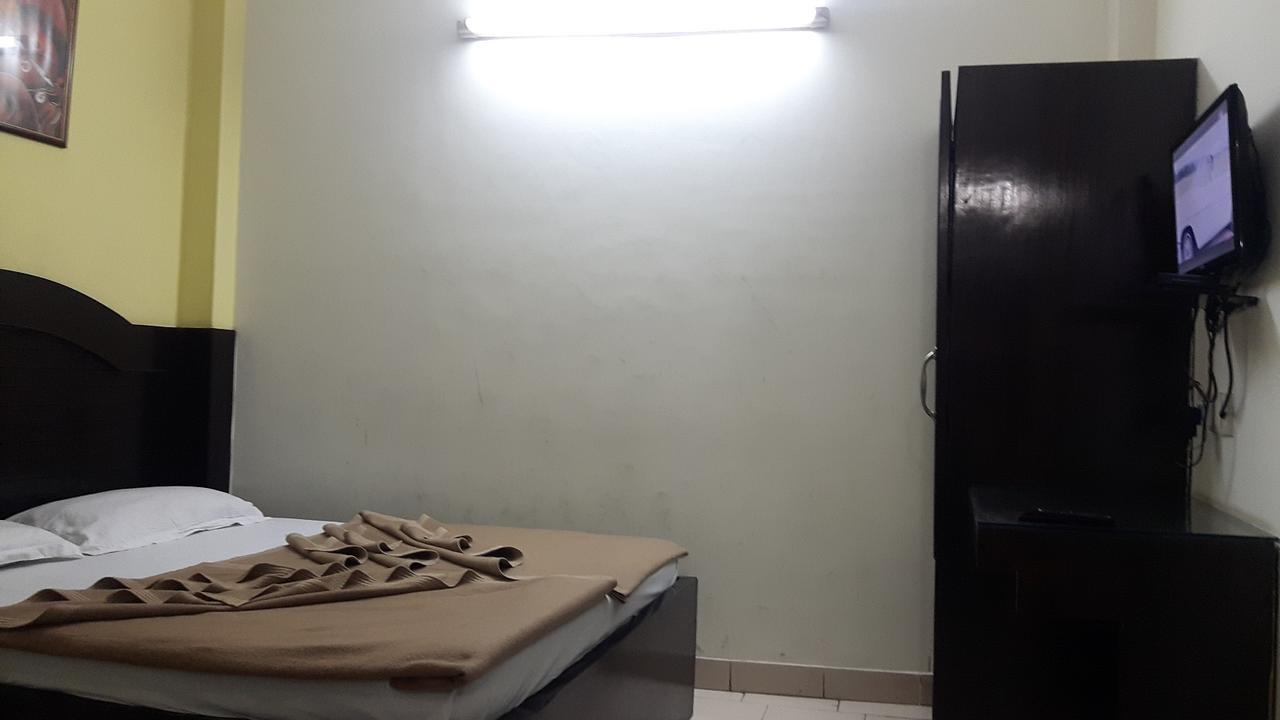 斯里拉马豪华酒店 新德里 外观 照片